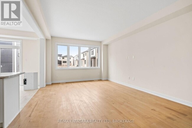 Building Photo - 400 Eastbridge Ave