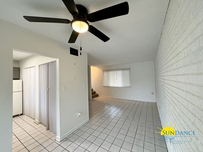Building Photo - Charming 2 Bedroom Home in Fort Walton Beach!
