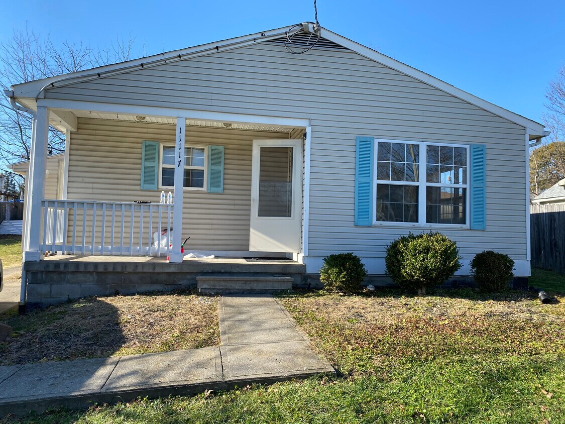 Building Photo - 11117 Kemper Ave