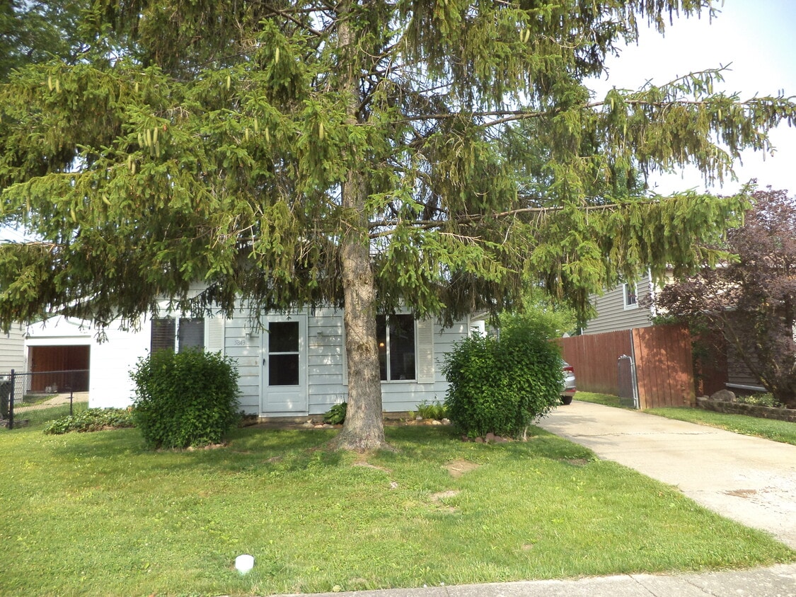 Primary Photo - 5843 Lee Ave