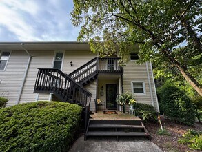 Building Photo - 132 Turnwood Ln