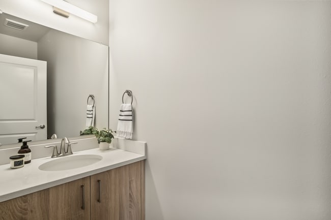 JH5_1350.jpg - The Veridian