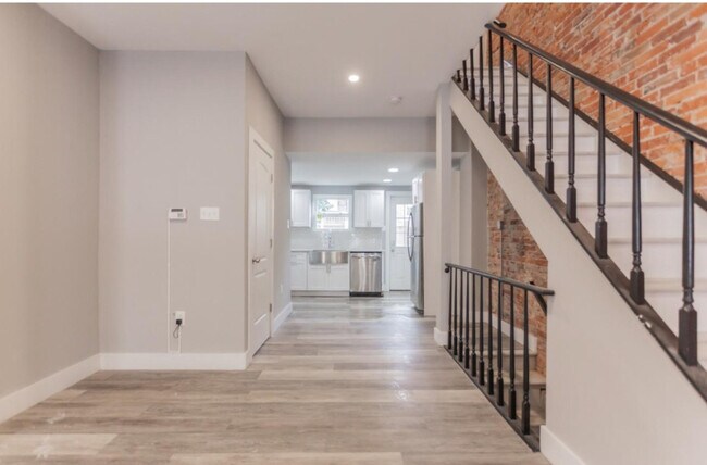 Foto del edificio - 1272 S Dover St