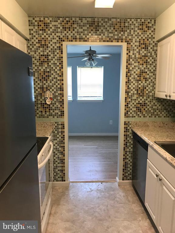 Building Photo - 8591 Falls Run Rd