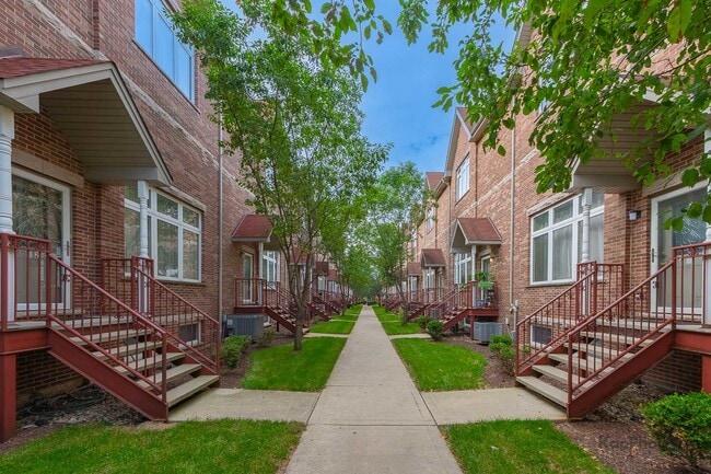Building Photo - 3607 W 53rd St