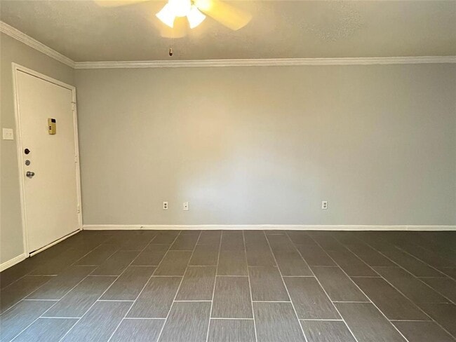 Building Photo - 1223 Augusta Dr
