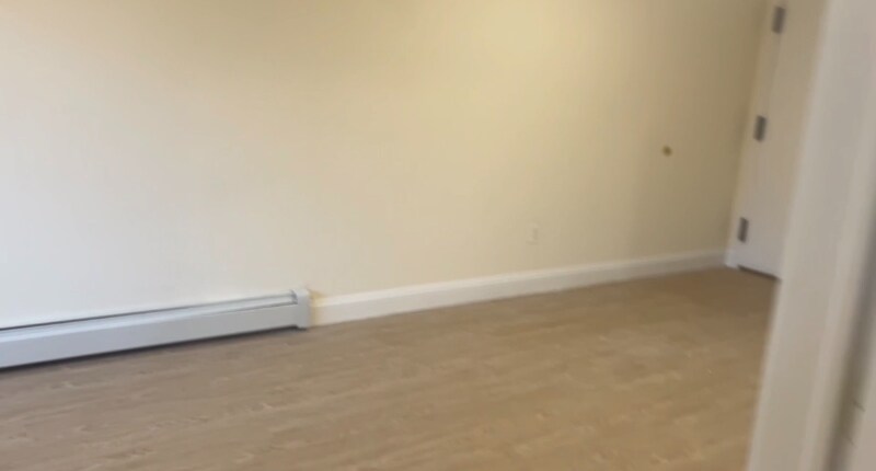 Building Photo - 141-35 Pershing Crescent