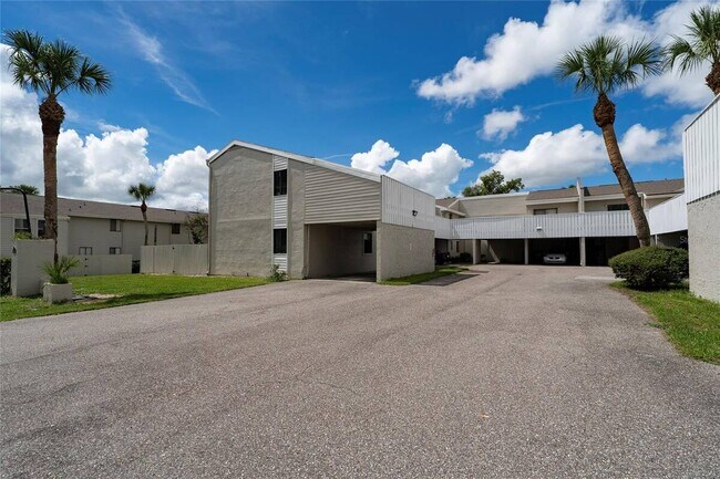 Foto del edificio - 1412 Oak Pl