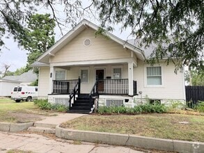 Building Photo - 1107 N Washington St