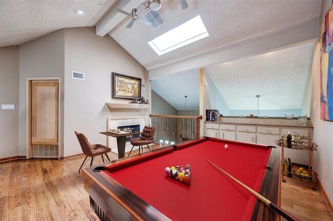 Prácticamente preparado - 5141 Del Monte Dr