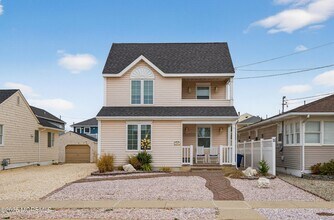 Building Photo - 19 Haddonfield Ave