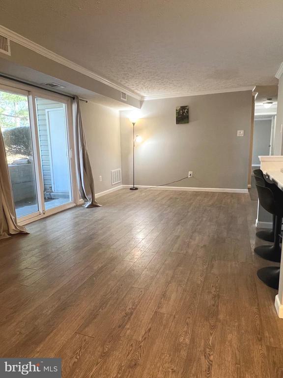 12209 Peach Crest Dr Unit C, Germantown, MD 20874 Room for Rent in