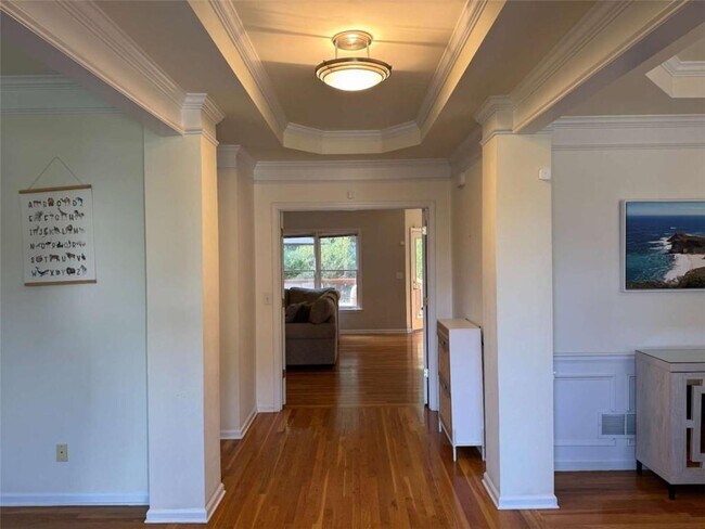 Foto del edificio - 3010 Ridge Oak Dr