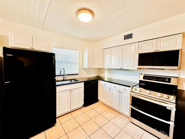 Foto del edificio - 525 Conway Rd