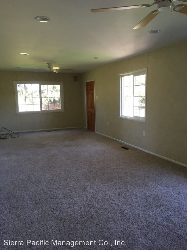 Building Photo - 3 br, 1 bath House - 294 Wildwood Road