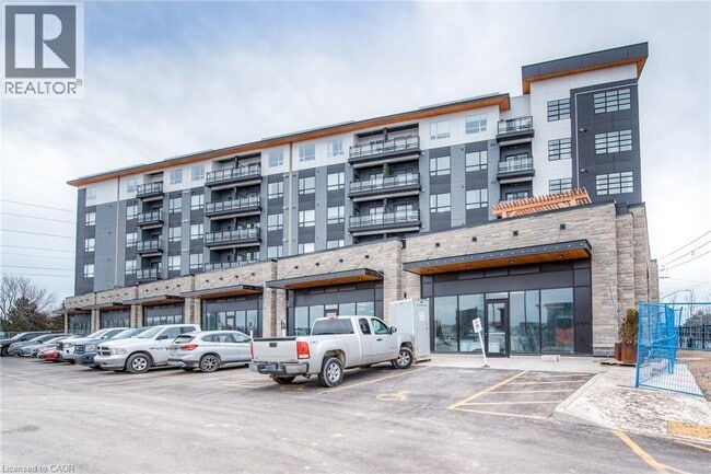 Building Photo - 251 Northfield Dr E