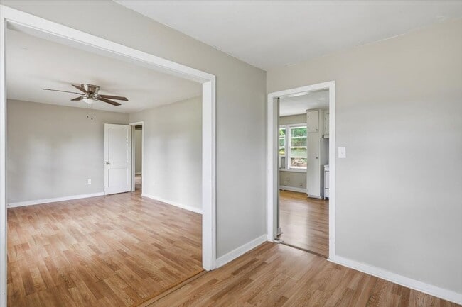 Photo - Charming 2BR/1BA Single-Family Home for Rent in Pearl, MS