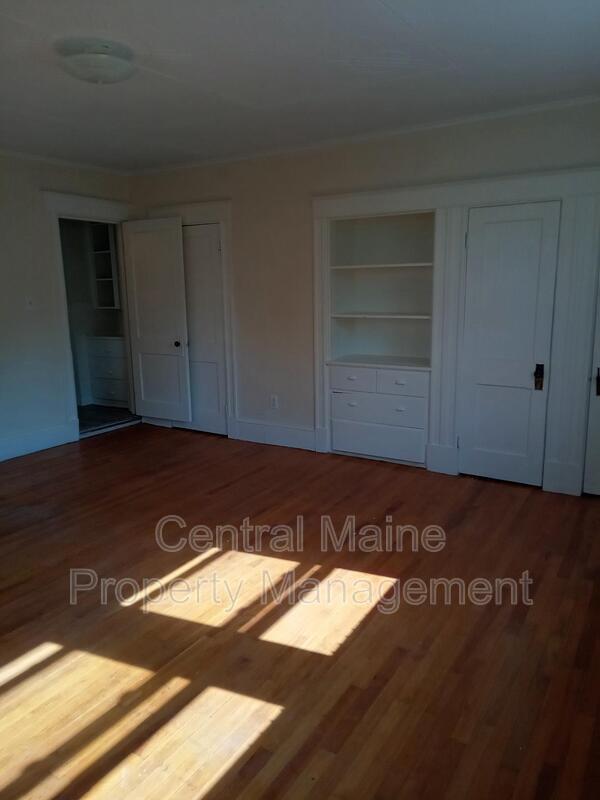 33 Bradley St Unit 33 Bradley 1R, Lewiston, ME 04240 Condo for Rent