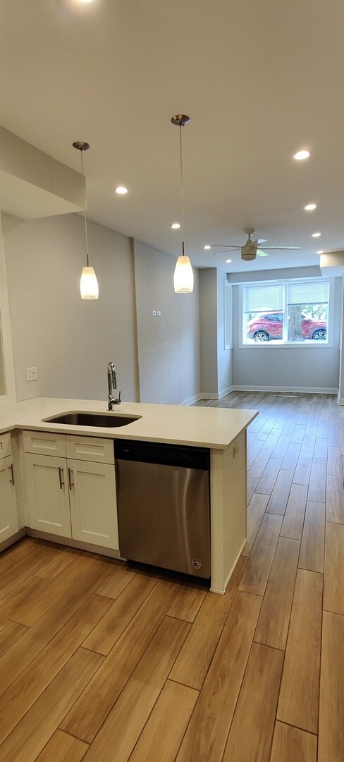 Foto del edificio - 1417 N California Ave