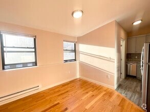 Building Photo - 23 Hudson St
