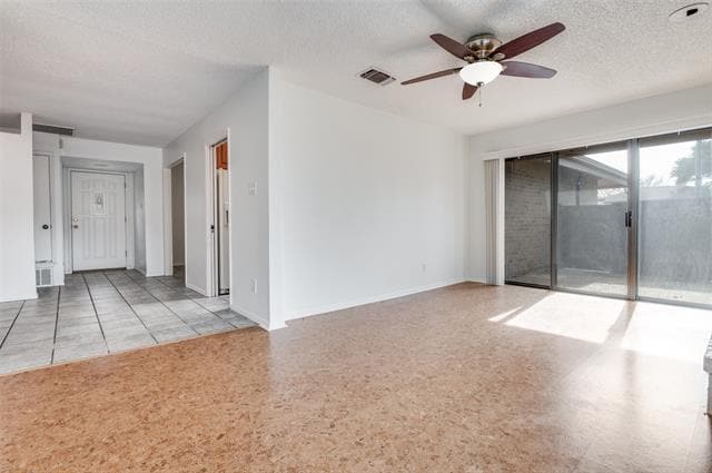 Building Photo - 18 Park Ln