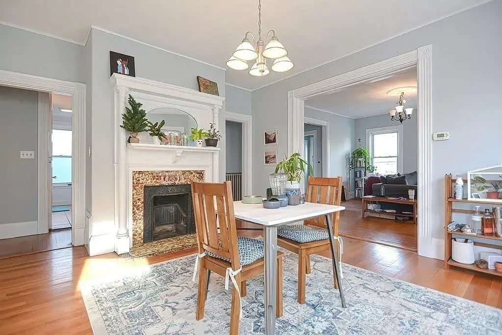 Primary Photo - 52 Crescent Ave