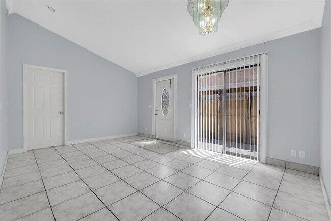 Building Photo - 7432 SW 12th Ct