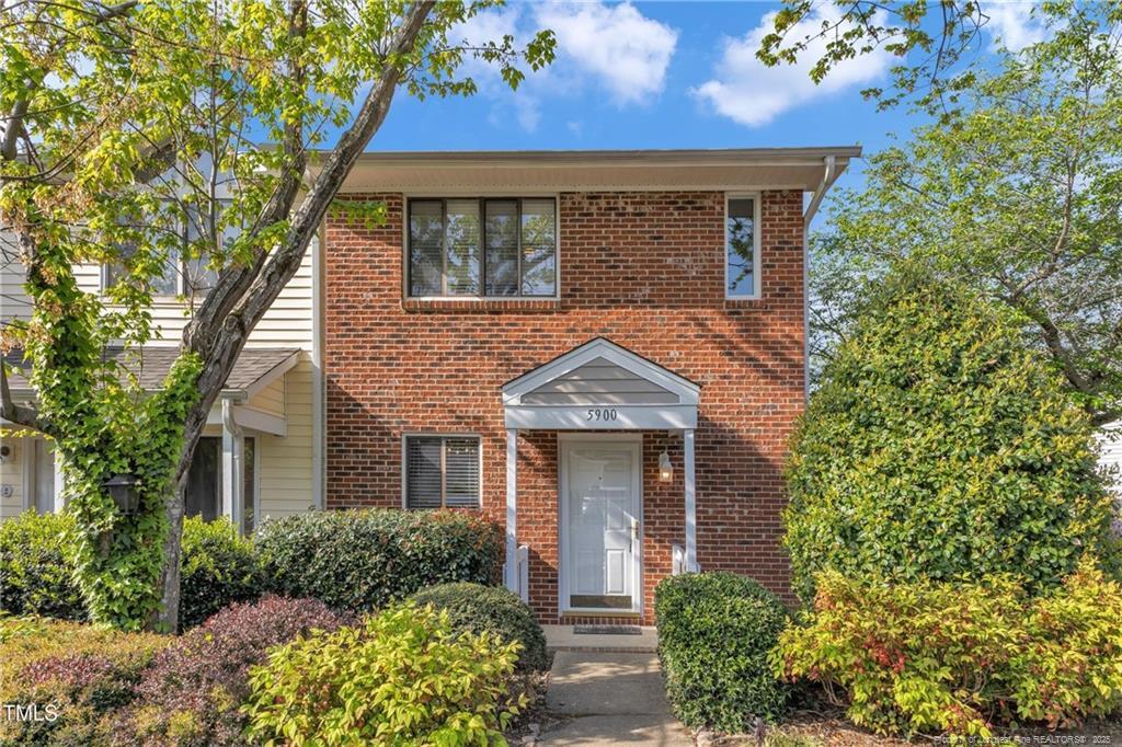 Foto principal - 5900 Shady Grove Cir