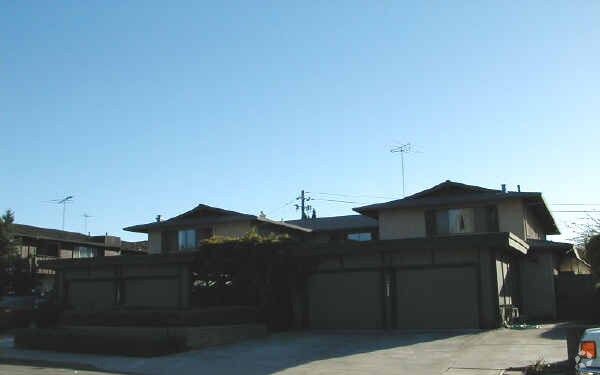 Foto del edificio - 10327 Alpine Dr