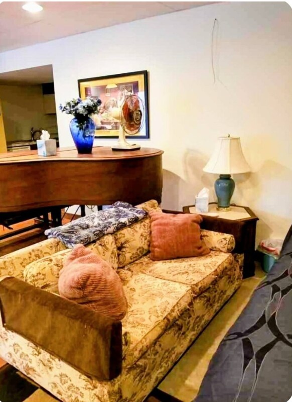 Building Photo - 892 N State Rd 149