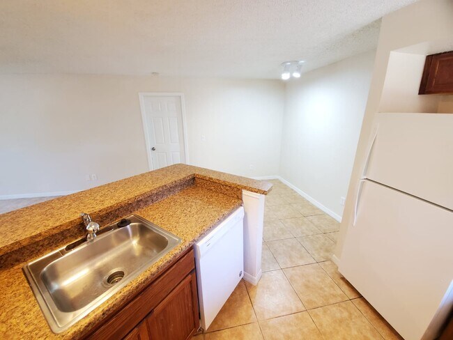 Building Photo - 5725 Gatlin Ave