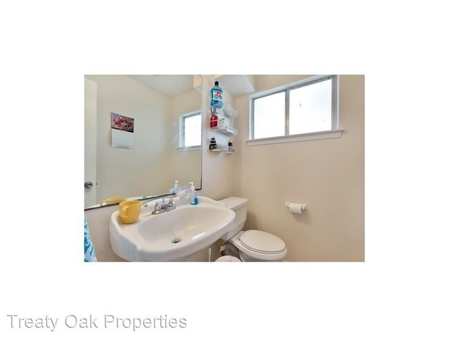 Building Photo - 4500 Adelphi Ln