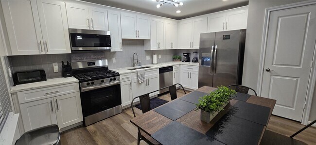 Foto del edificio - 5102 Haywood St
