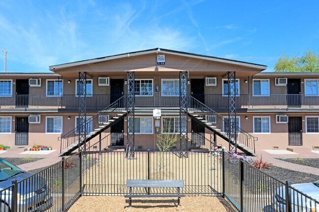 Skyview Villa &amp; Somerset Apartments Apartments