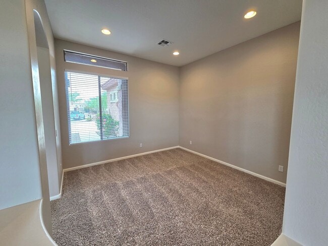 Building Photo - Beautiful 3 Bed/2.5 Bath in Carefree Cross...