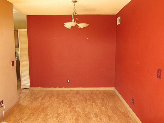 Foto del edificio - 3580 Birchwood Terrace