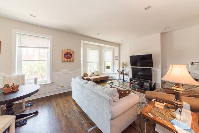 Foto del edificio - 651 W Armitage Ave