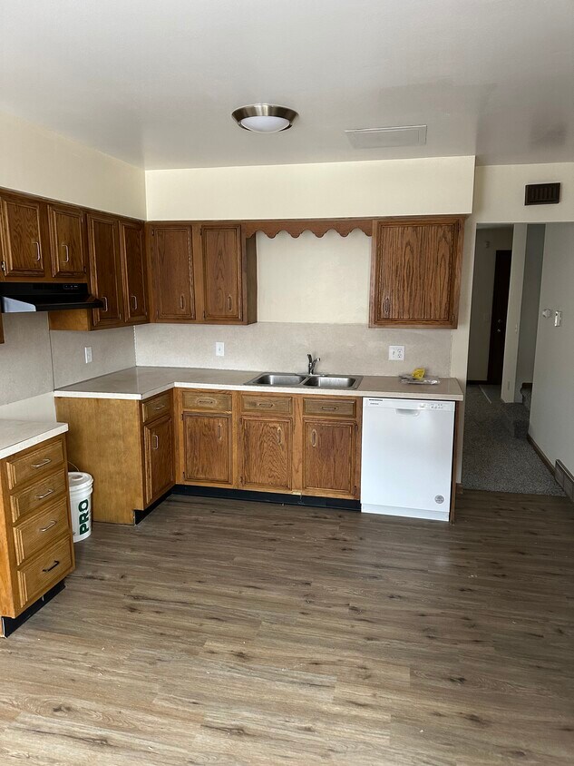 Building Photo - 5414 Glenridge Dr