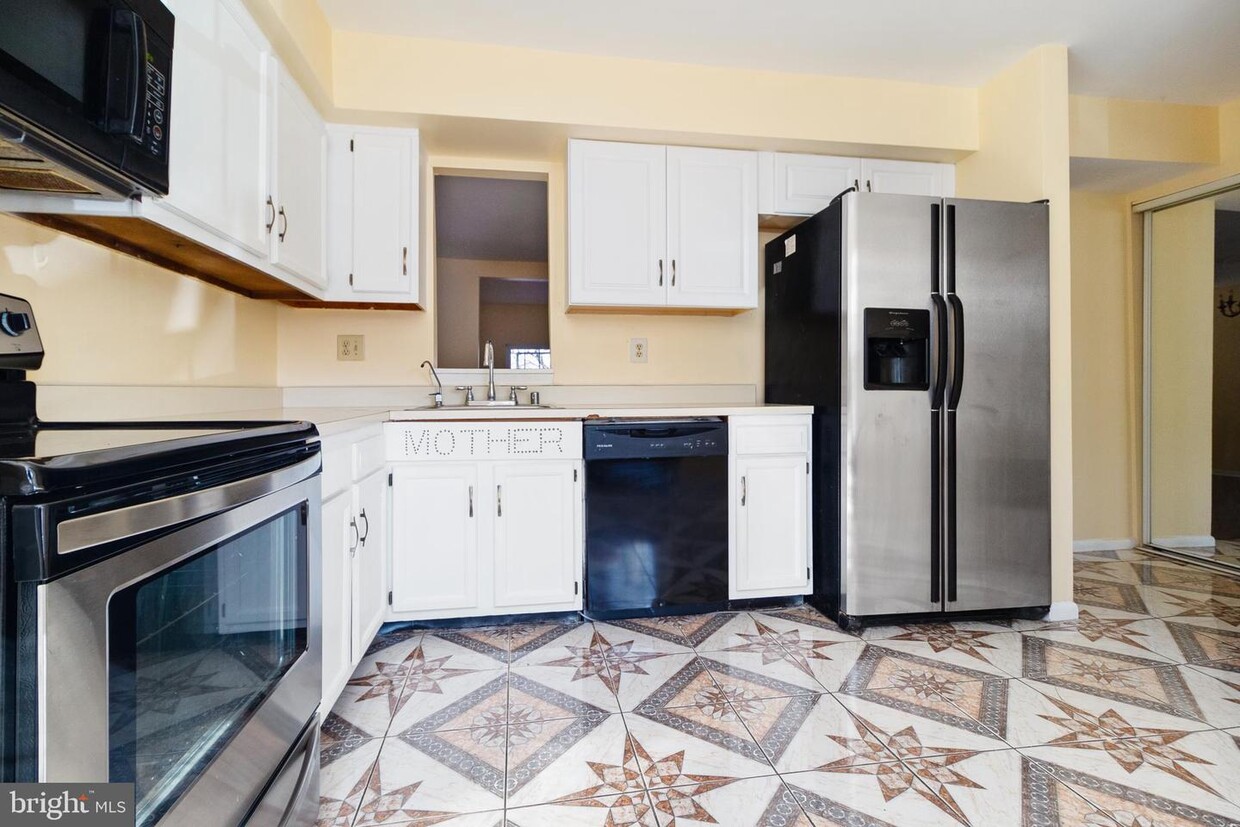 Primary Photo - 15030 Wheatland Pl