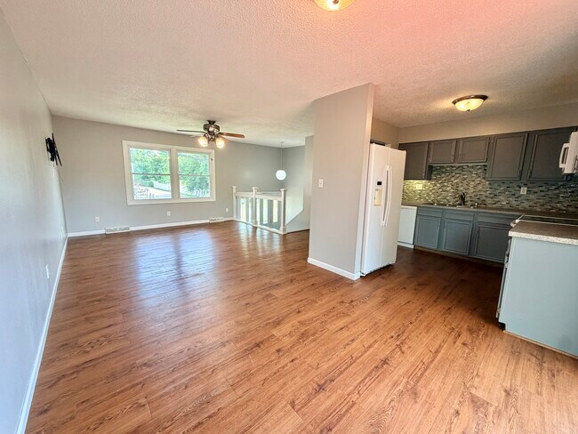 Foto del edificio - 3002 12th Ave SW
