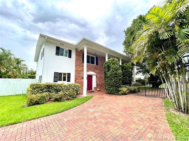 Building Photo - 10672 SW 77th Ave
