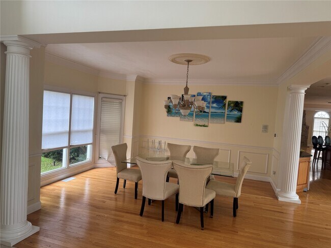 Foto del edificio - 14228 Manderleigh Woods Dr