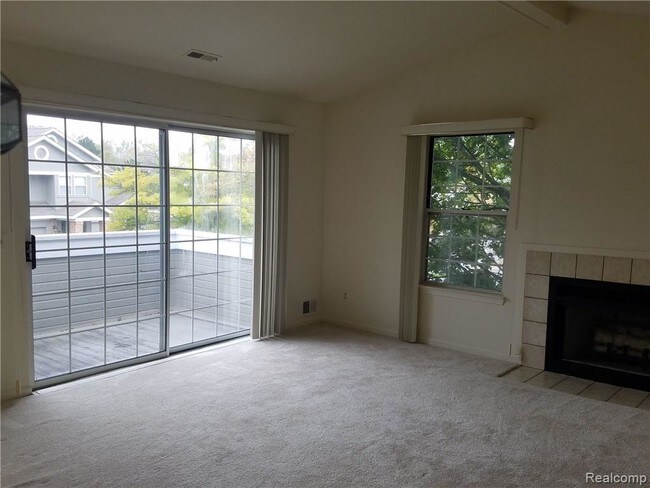 Building Photo - 6795 Stonehedge Ct