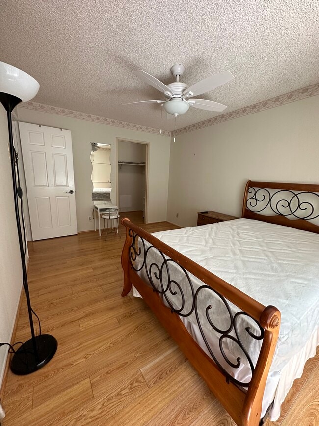 1 private bedroom - 2364 Remora Dr