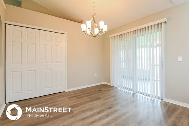 Foto del edificio - 1101 Munster Ct