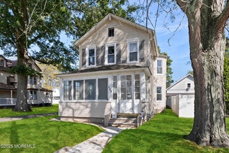 Building Photo - 448 Monmouth Rd