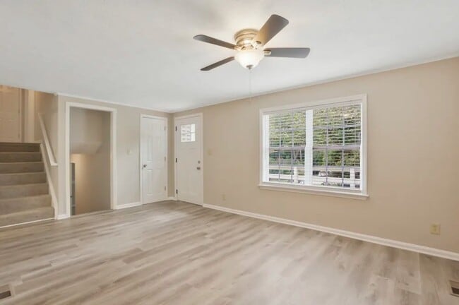 Building Photo - 3273 Newcastle Way SW