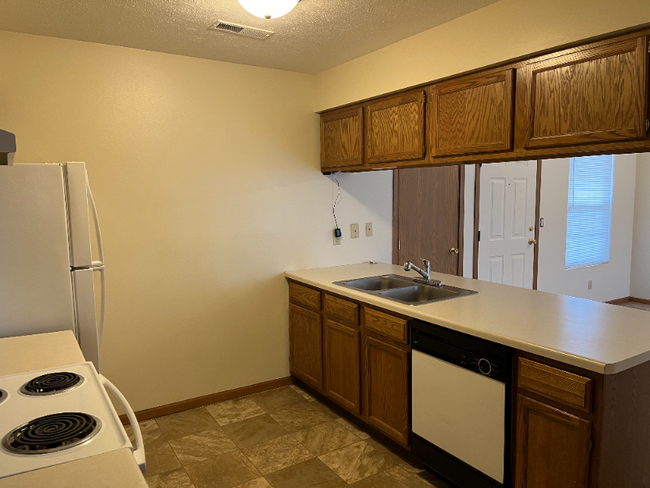 5573 Tall Pines Pkwy Unit 5573 Tall Pines Parkway, Roscoe, IL 61073 ...