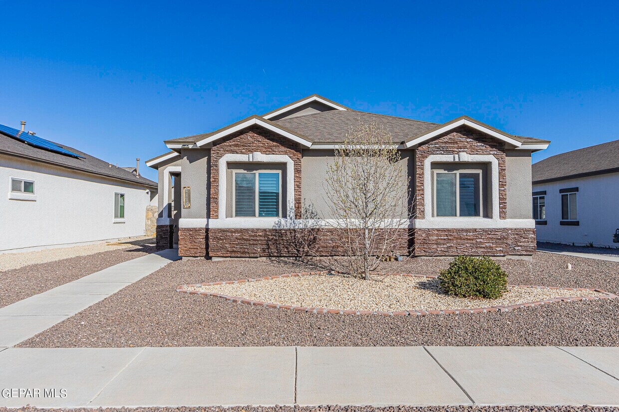 2116 Thomas Lackland St, El Paso, TX 79938 House Rental in El Paso