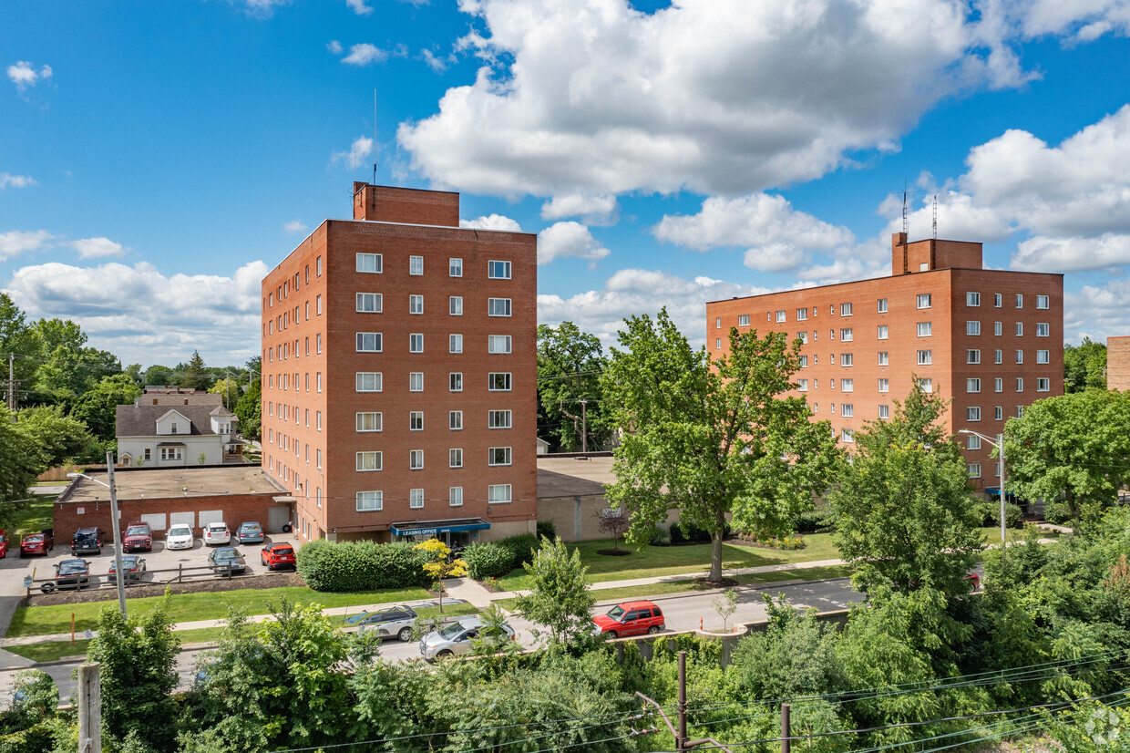 Foto principal - The Vista at Shaker Square